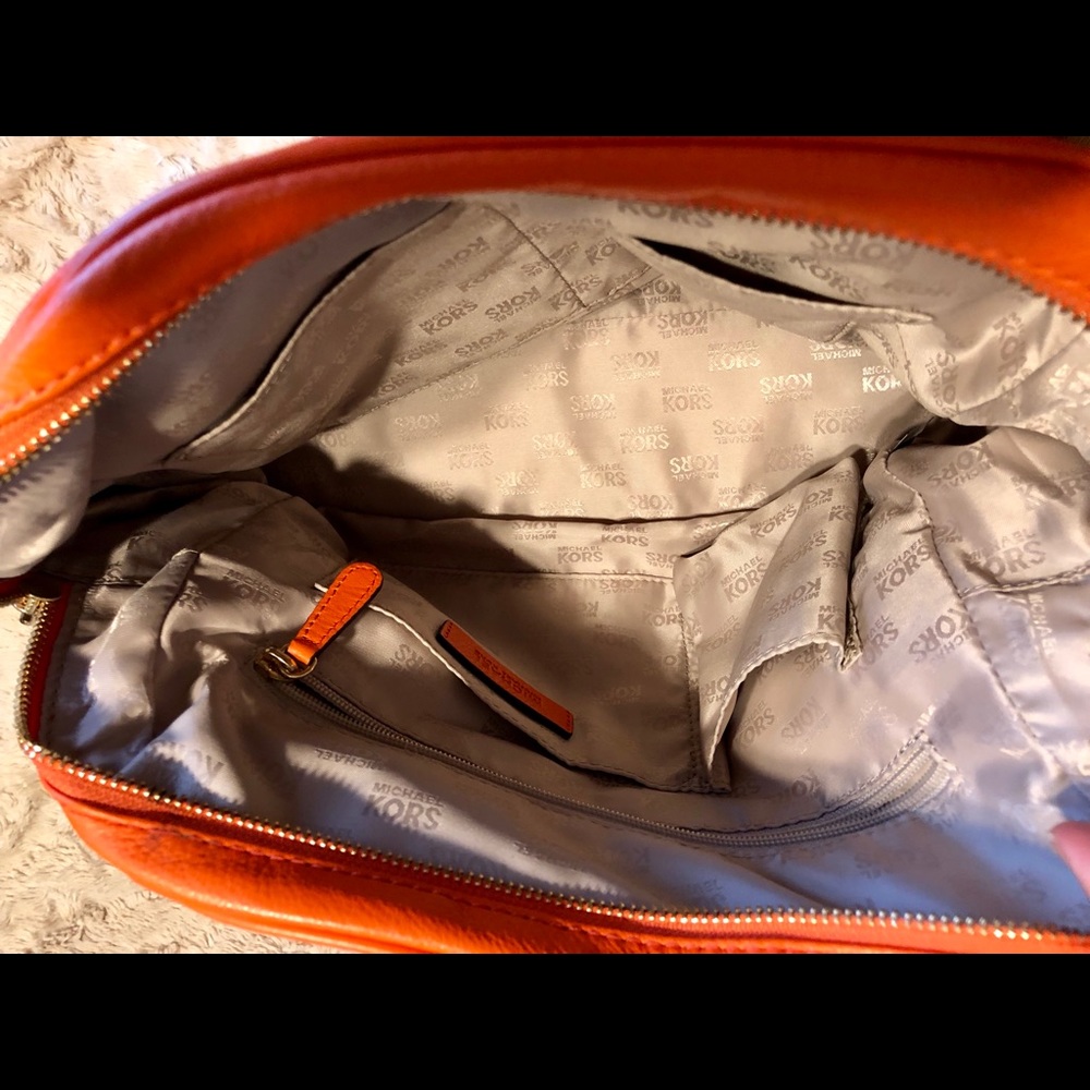 Michael Kors Orange Crossbody - Picture 4 of 5